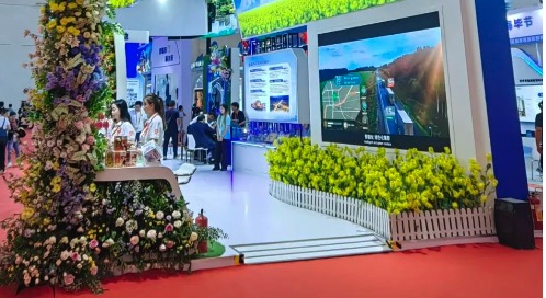 直击现场。。。。。。。≡颇螰H至尊集团亮相投洽会